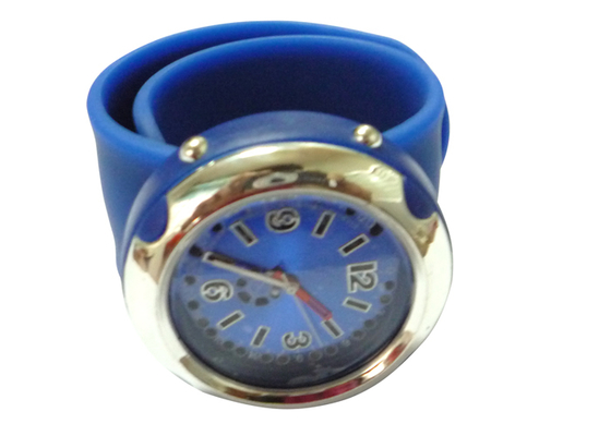 Braccialetto Silicone multifunzione e caso preciso movimento al quarzo schiaffo Bracelet Watch